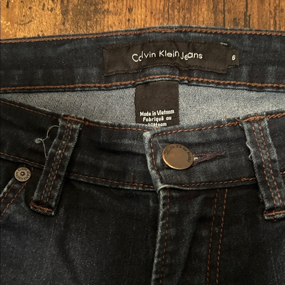 Calvin Klein women’s Indigo Jeans